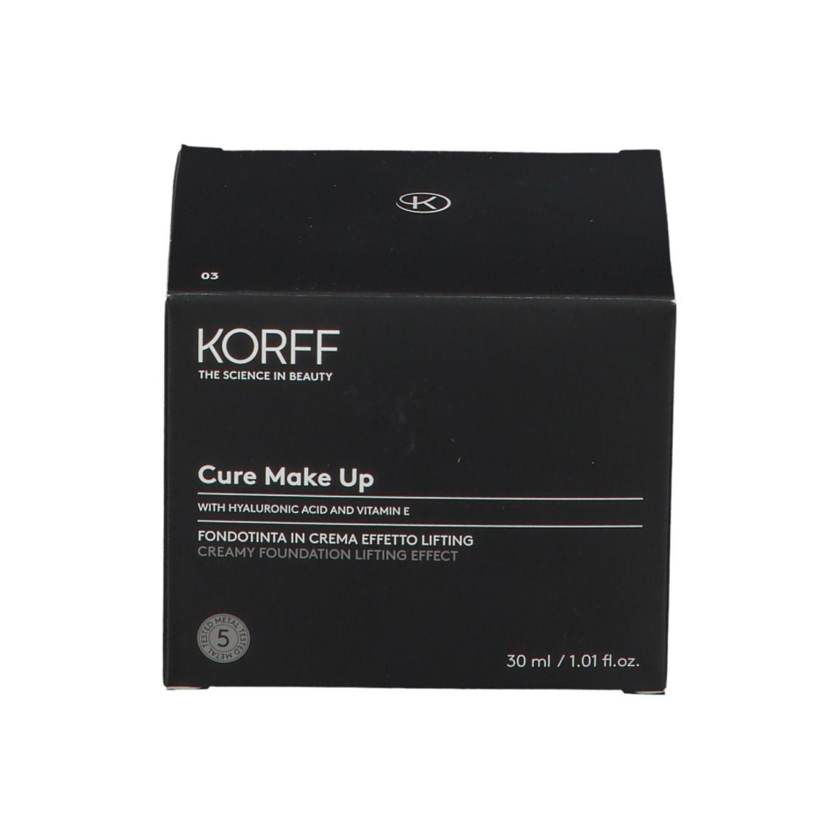 Scatola nera con KORFF Cure Make Up. Nome del prodotto, logo e informazioni sul contenuto. 30 ml.