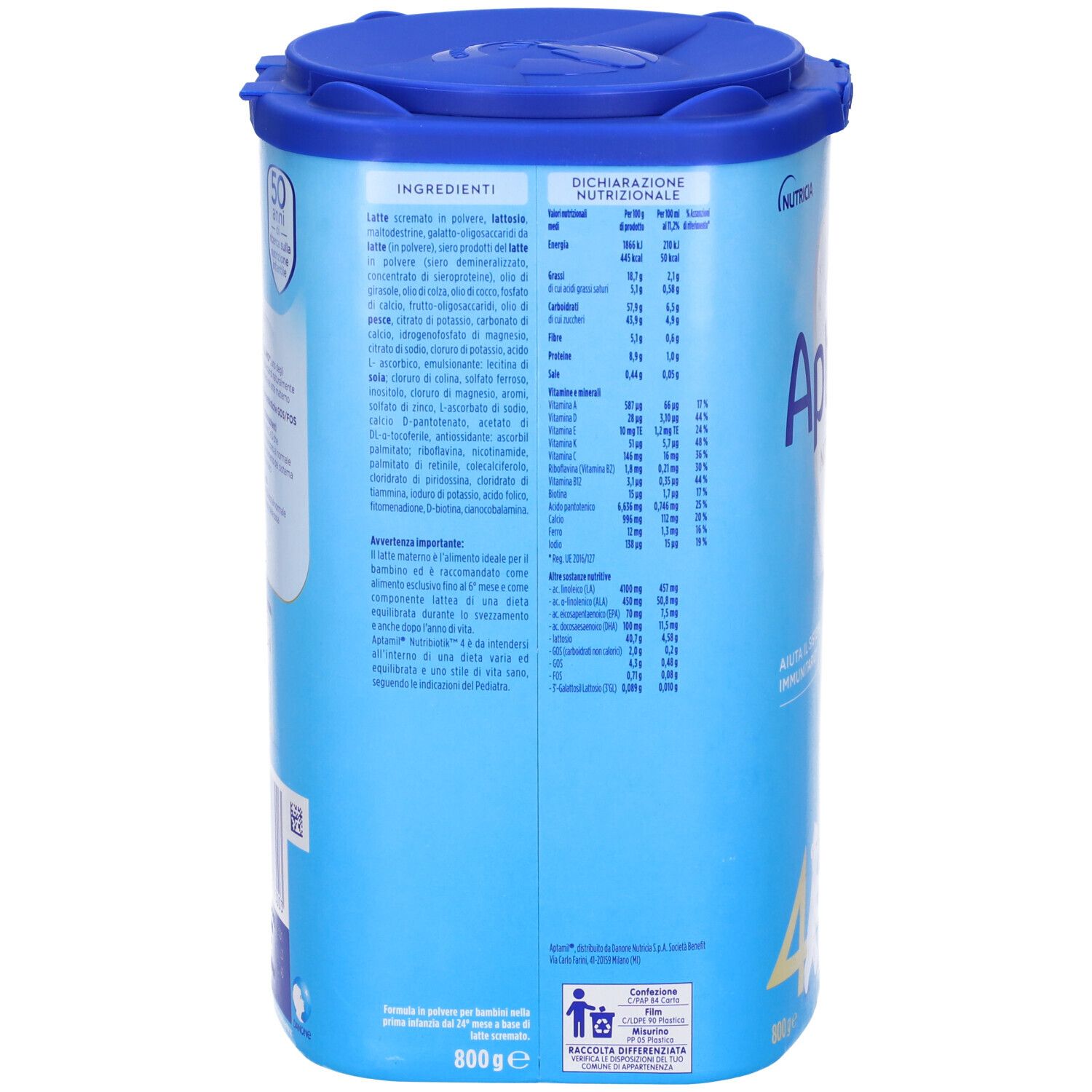 Retro della lattina Aptamil 4. Contiene ingredienti e informazioni nutrizionali. Lattina blu con coperchio. Testo in italiano.
