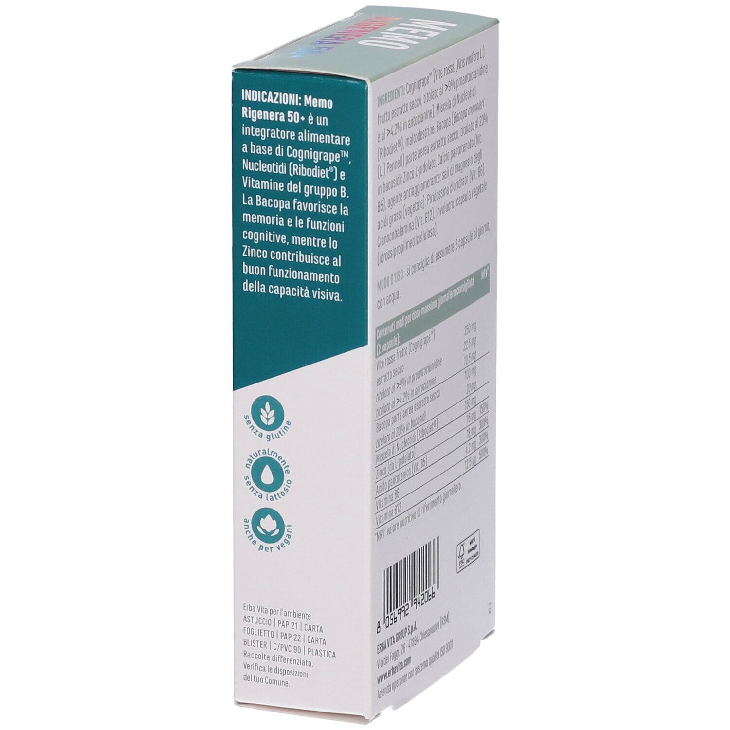 Vista laterale della scatola MEMO RIGENERA 50+. Testo in italiano. Marchio: Erba Vita. Loghi.