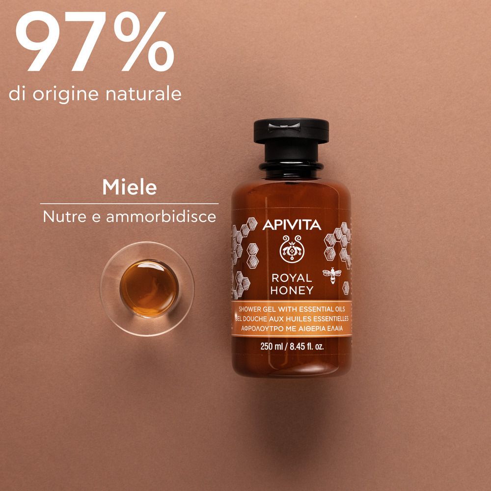 Flacone marrone con tappo nero. Testo: APIVITA ROYAL HONEY. Goccia di miele accanto. Testo: 97% di origine naturale.
