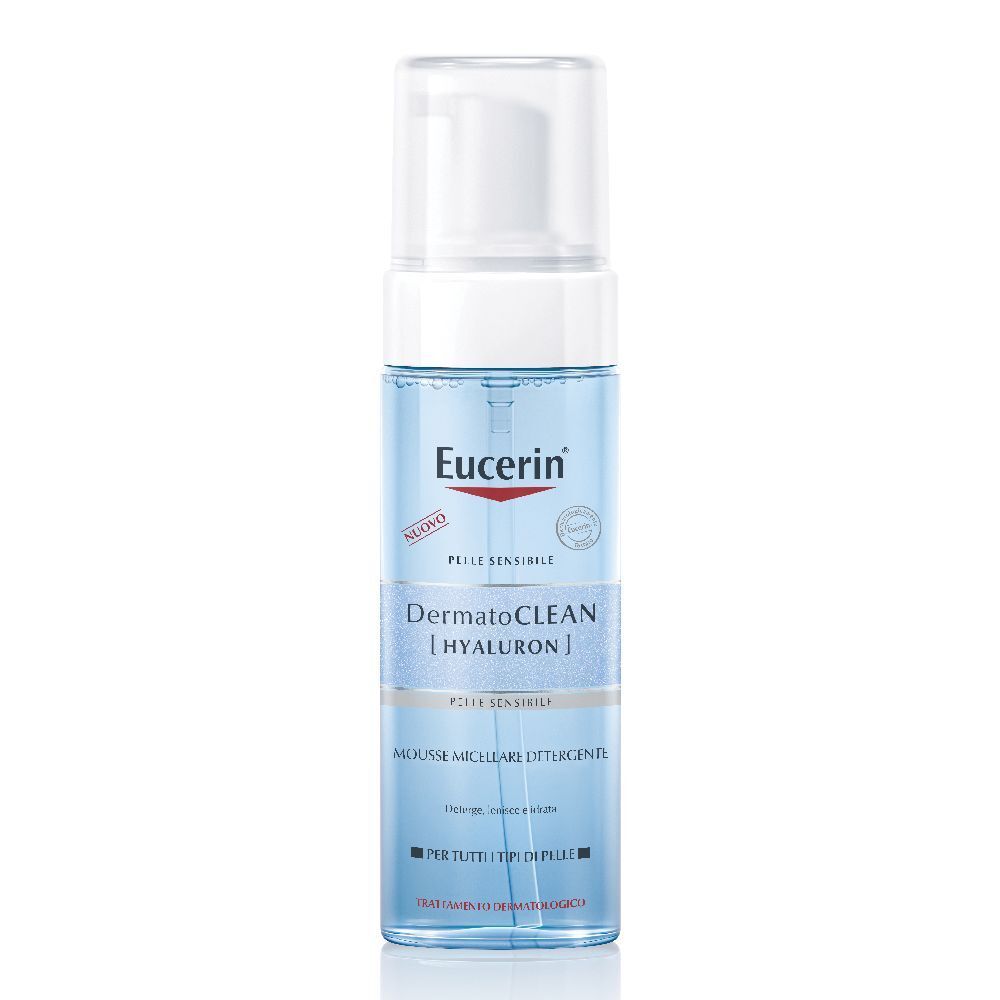 Eucerin DermatoClean Hyaluron Mousse Micellare. Flacone con dispenser. Liquido blu visibile.