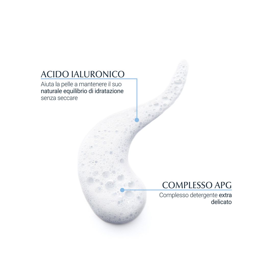 Primo piano schiuma. Testo: Acido Ialuronico, Complesso APG.