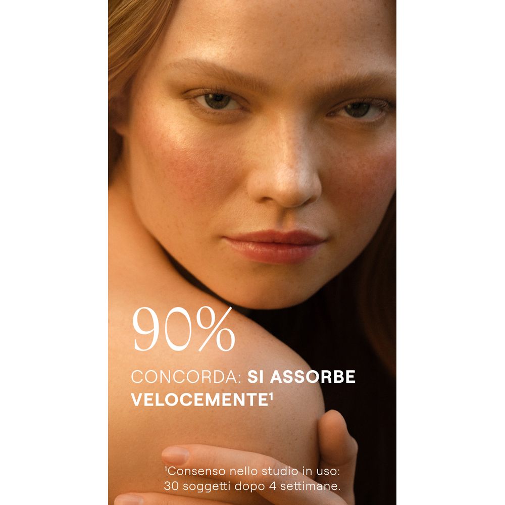 Primo piano di una donna. Testo: Il 90% concorda: si assorbe velocemente.