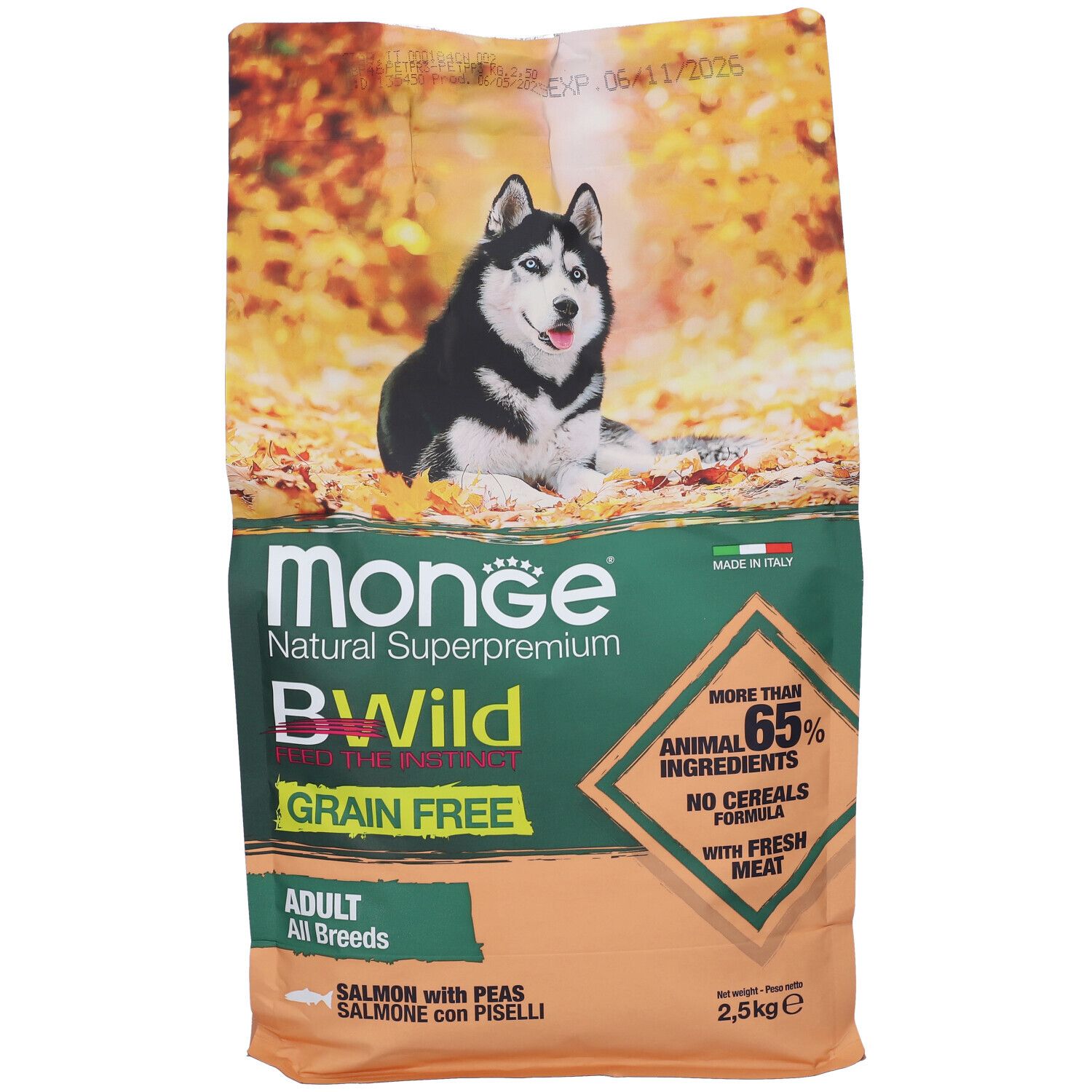 Sacchetto di cibo per cani con immagine di Husky. Marchio Monge, BWild, senza cereali. Oltre il 65% di ingredienti animali, senza cereali, carne fresca. 2,5 kg.