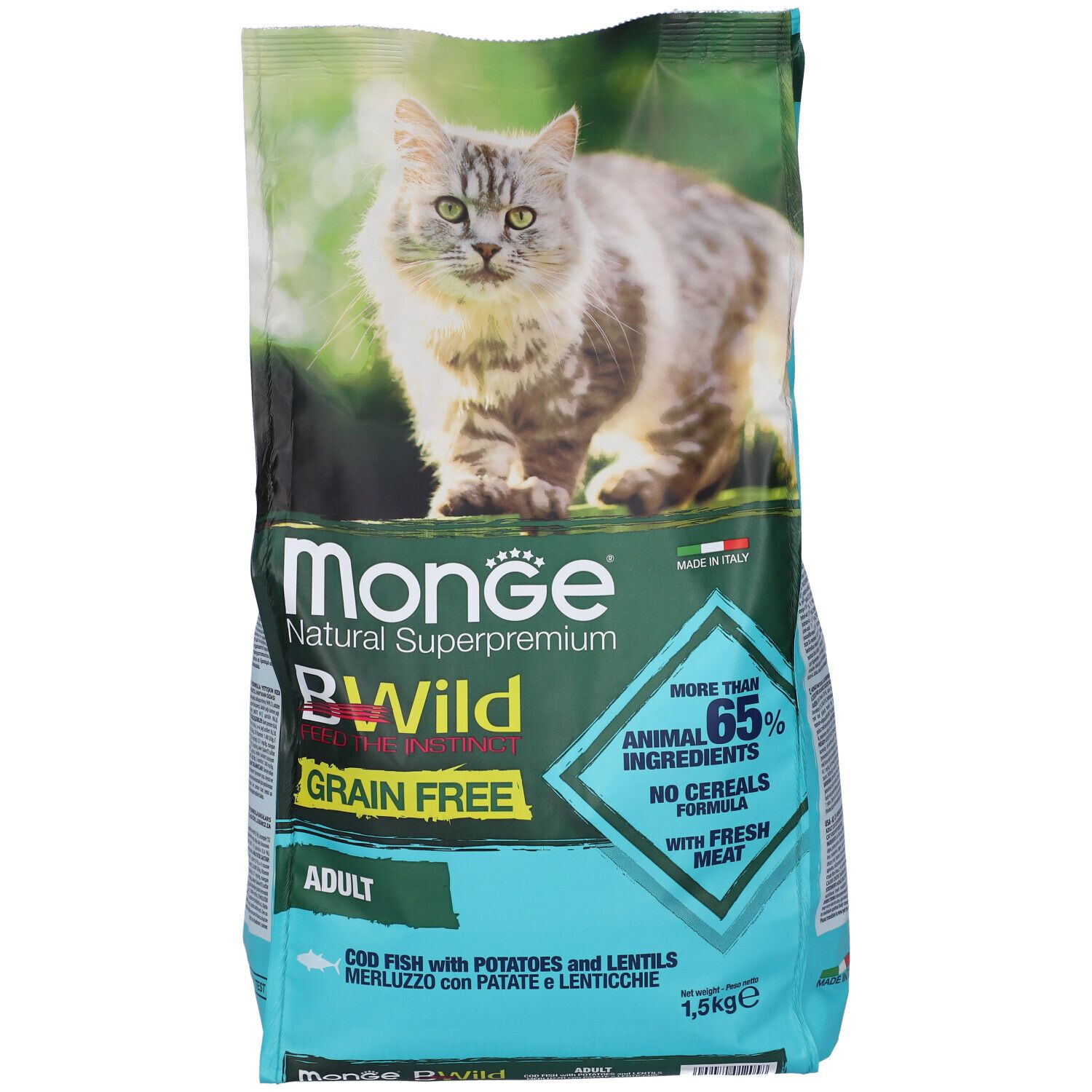 Sacchetto di cibo per gatti Monge Bwild. Stampa: gatto, logo, testo. 1,5 kg. Contiene il 65% di ingredienti animali, senza cereali, carne fresca.