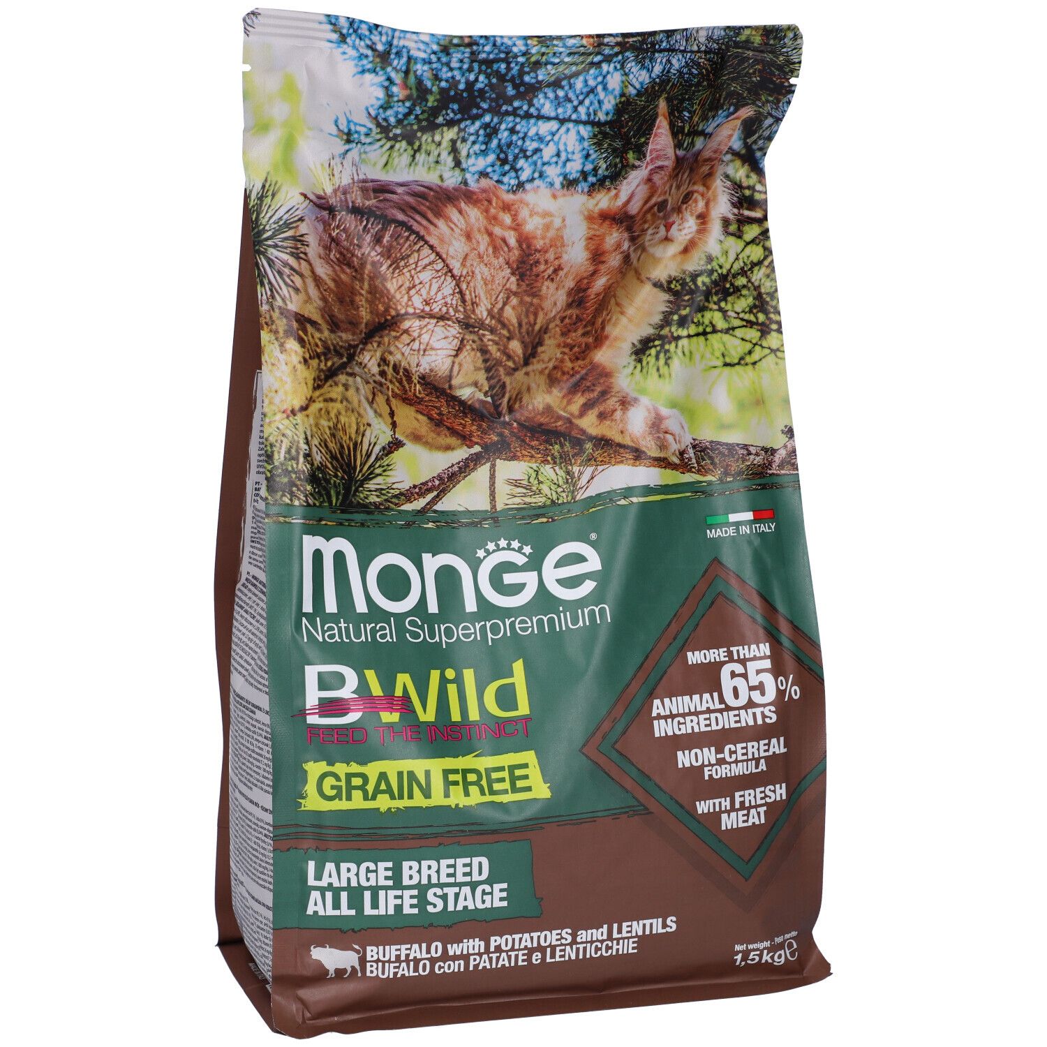 Sacco di cibo per gatti Monge BWild. Scritto: Grain Free, Large Breed, 1,5 kg. Immagine di un gatto. Confezione verde e marrone.