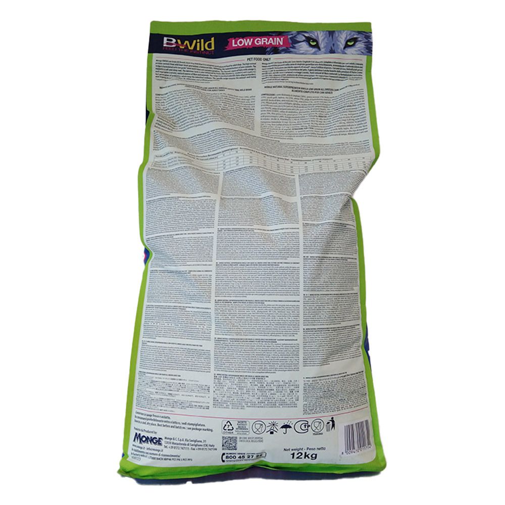 Retro del sacchetto di cibo per cani. Testo: Monge, BWild, Low Grain. Contiene informazioni testuali e simboli. 12 kg.