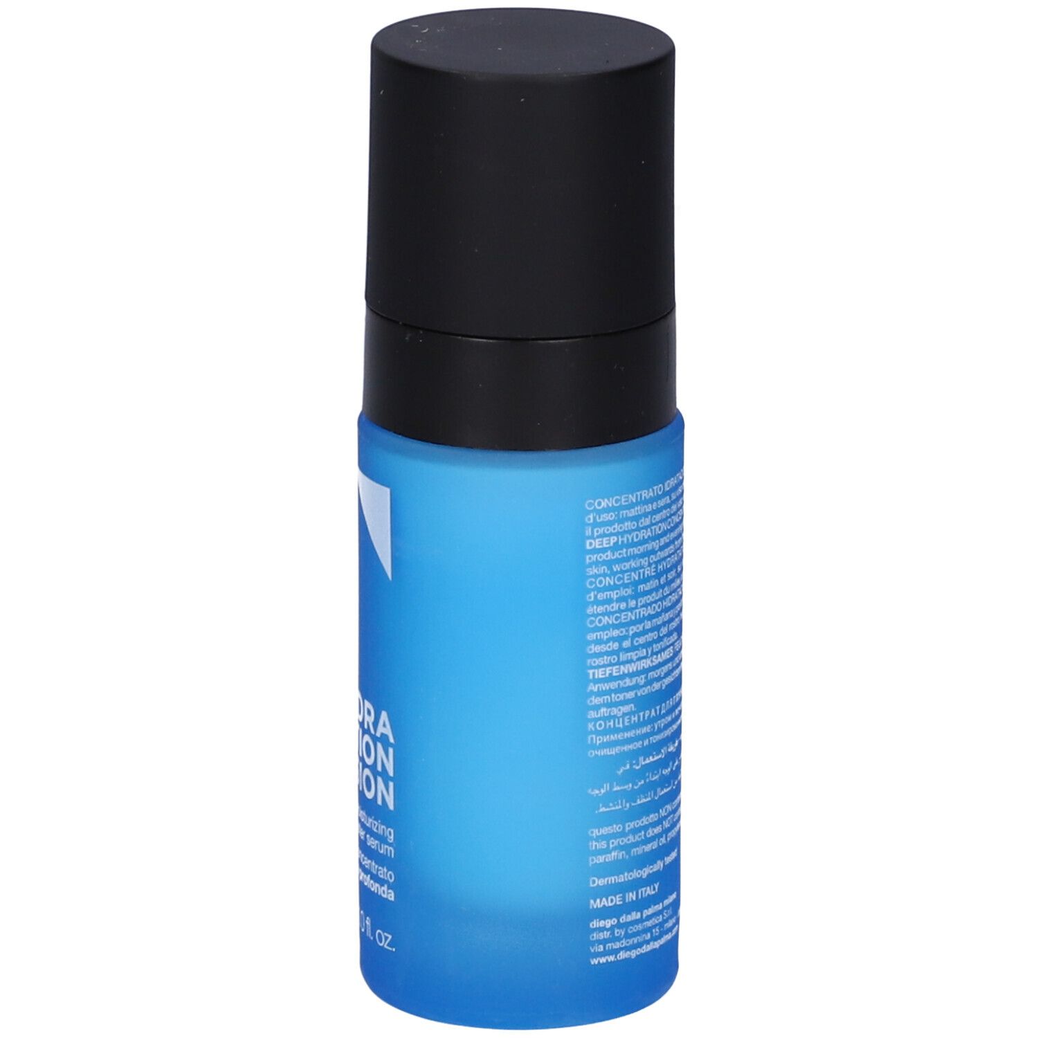 Flacone blu trasparente con tappo nero. Scritte e testo. Marchio: Diego dalla Palma. Dermatologicamente testato.