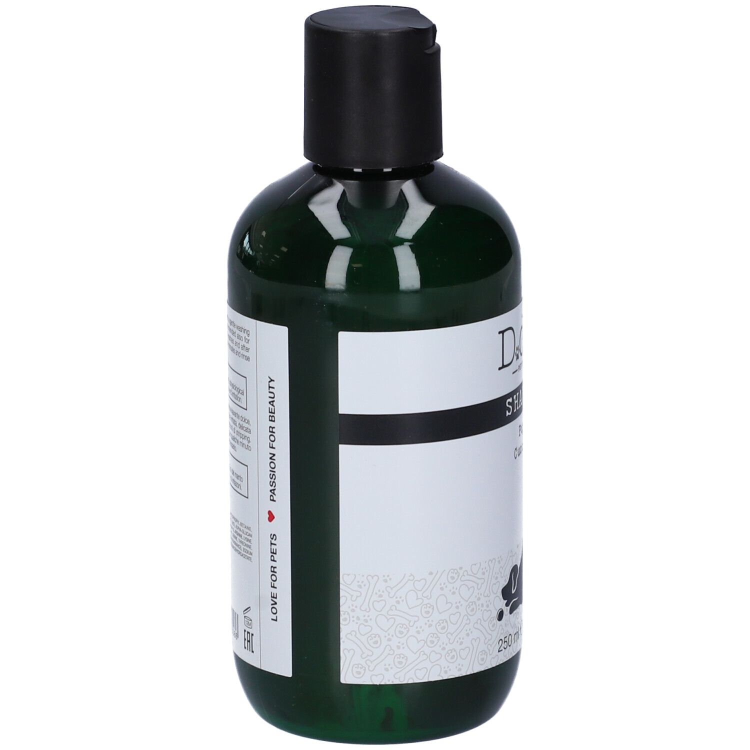 Flacone verde, vista laterale. Etichetta con testo. "Love for pets" e "Passion for beauty" stampati.