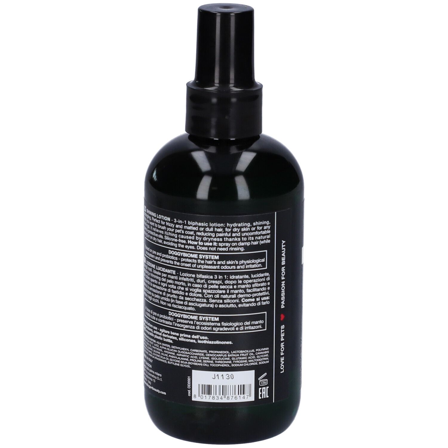 Flacone nero con vaporizzatore. Testo in italiano. Ingredienti e istruzioni per l'uso. Codice J1130.