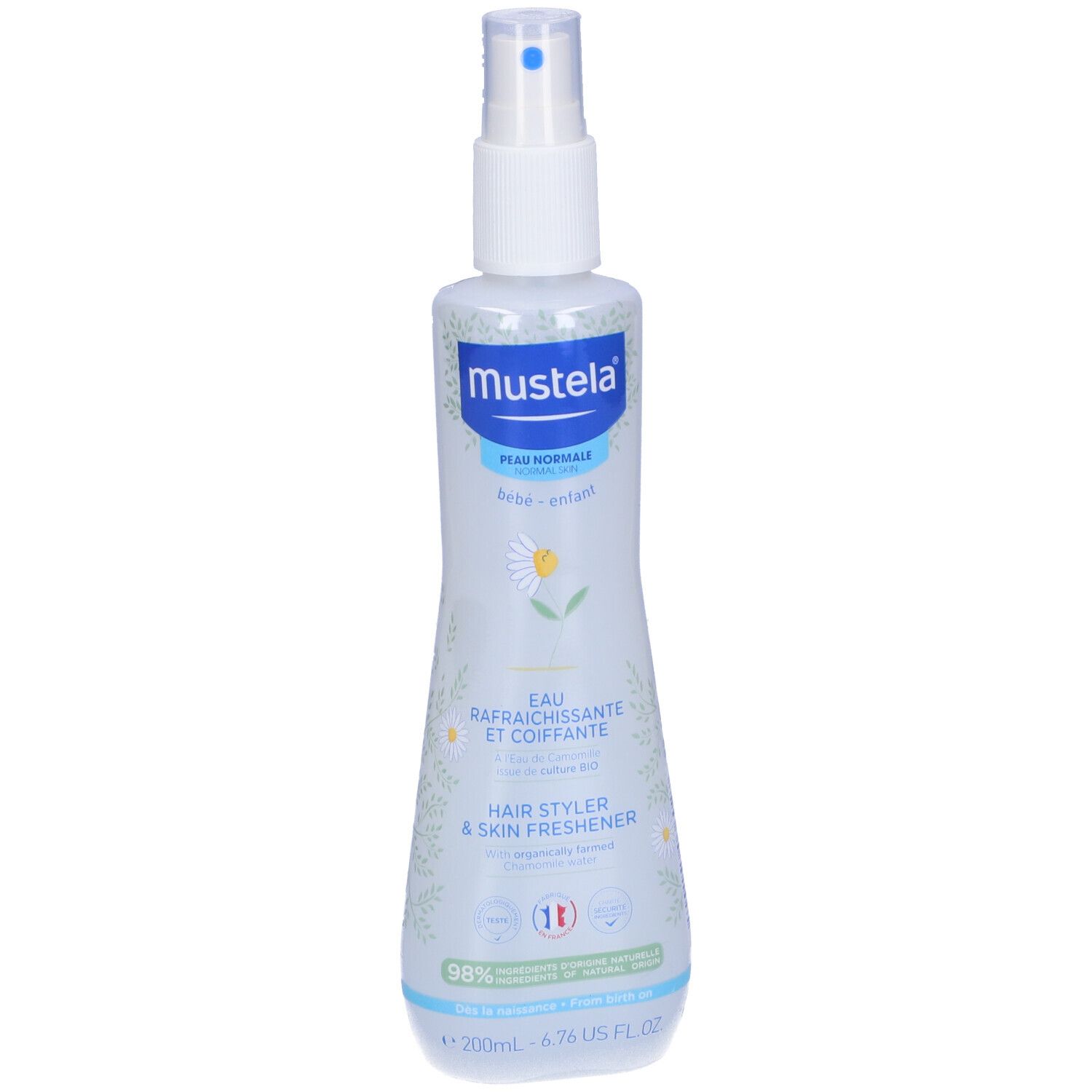 Mustela® Acqua rinfrescante. Flacone bianco con vaporizzatore. Scritta: Eau rafraîchissante et coiffante. Per pelle normale.