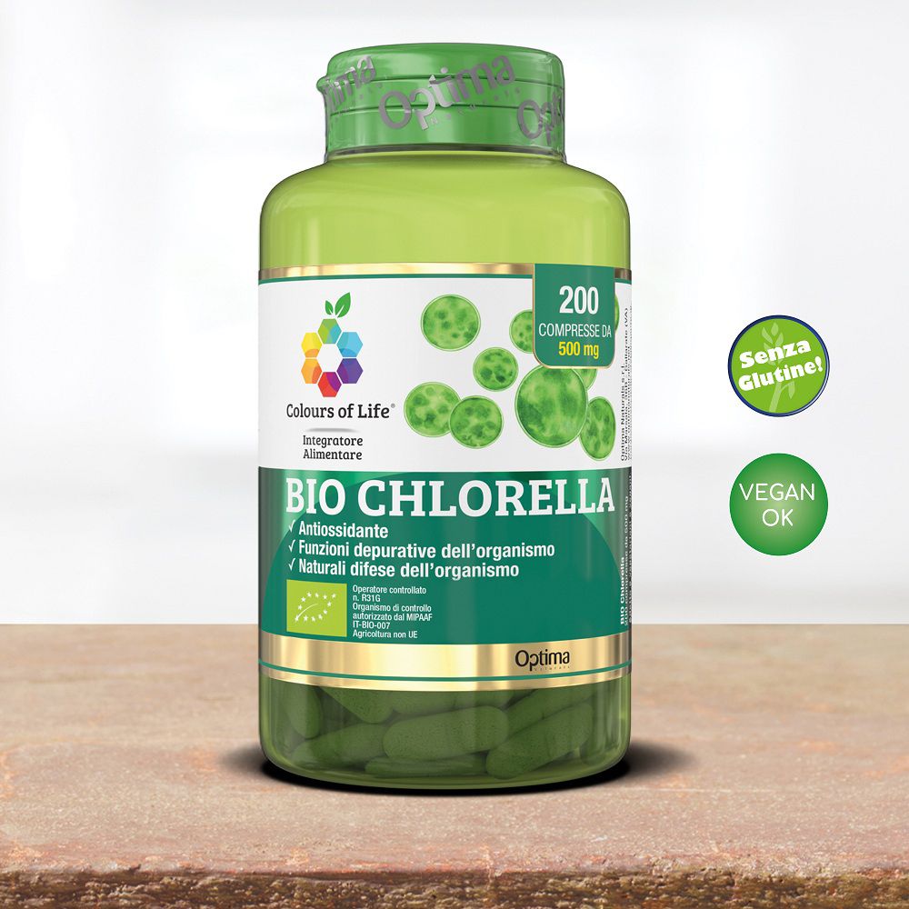 Barattolo verde di compresse Bio Chlorella con sigilli 'Senza Glutine' e 'Vegano'.