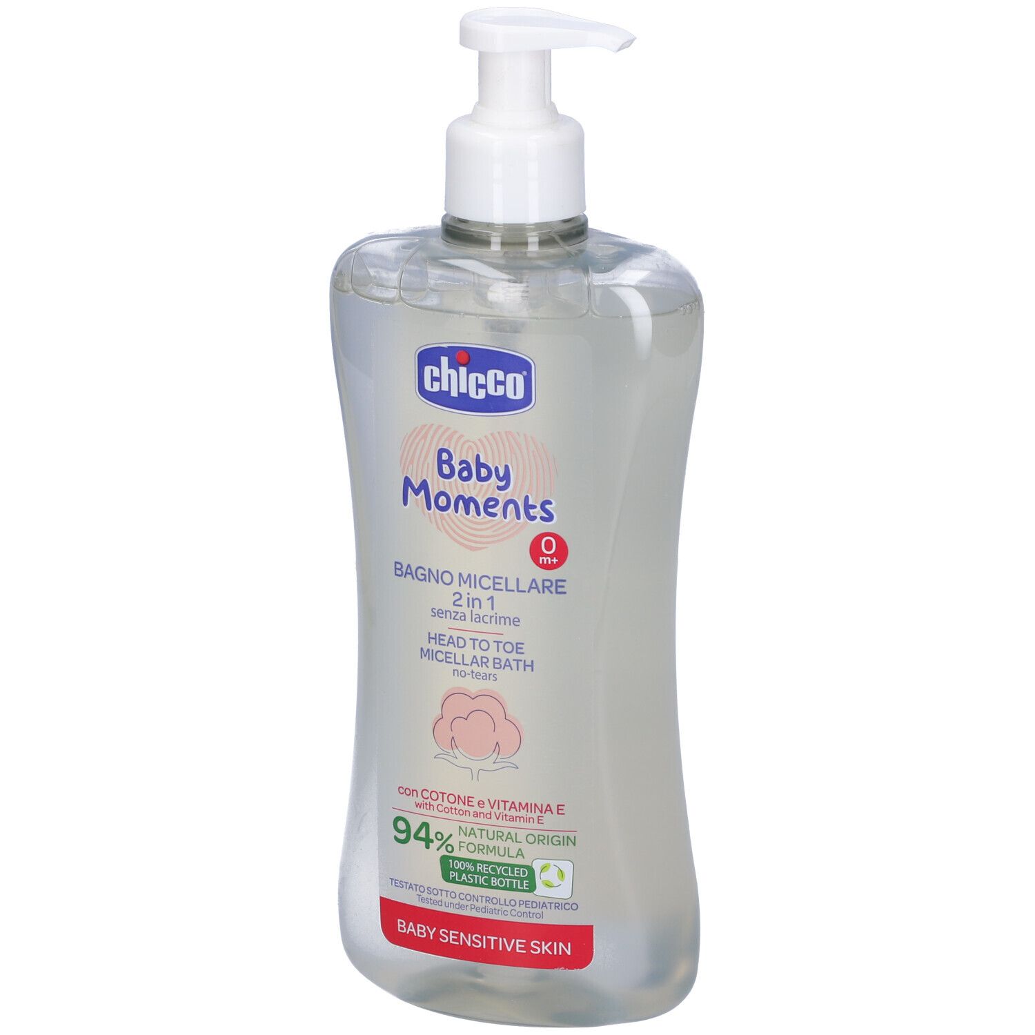 Flacone trasparente con erogatore bianco. Scritta: Chicco Baby Moments, 2 in 1, senza lacrime, per pelli sensibili.