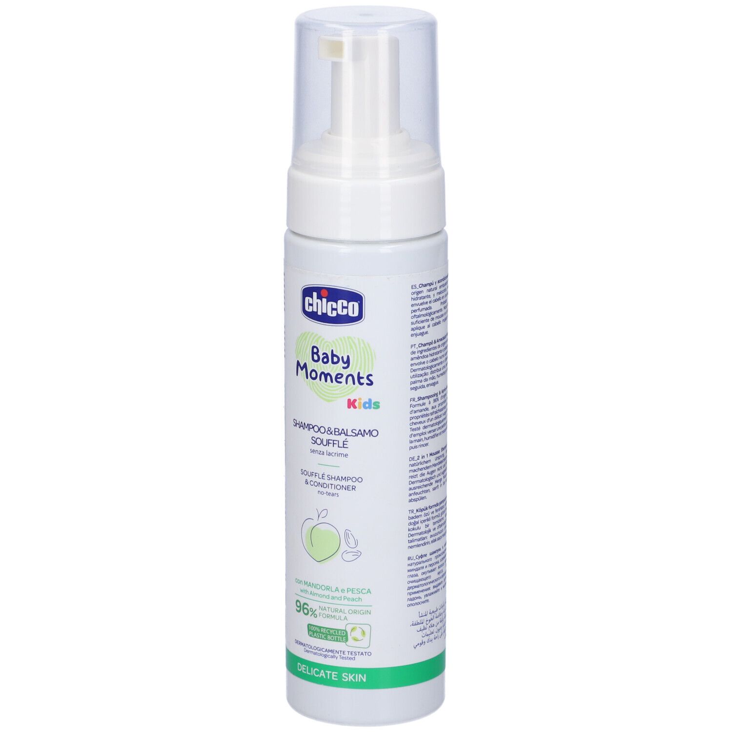 Flacone bianco con dosatore a pompa. Scritta: Chicco Baby Moments Kids, Shampoo & Balsamo Soufflé. Striscia verde.