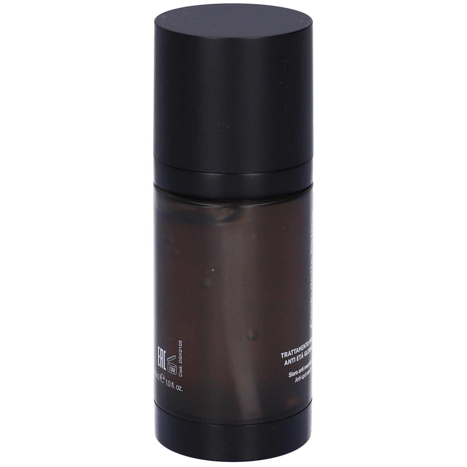 Flacone scuro con tappo nero. Scritta: Trattamento Mani Anti Età Globale. Codice EAN e indicazione volume.