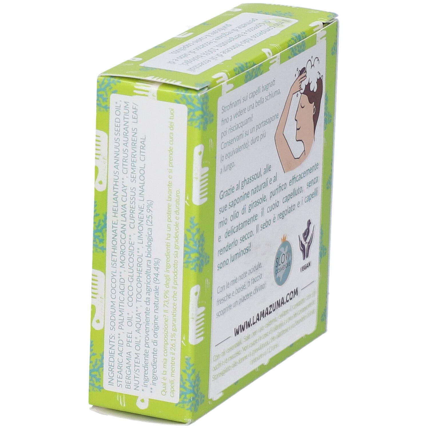 Scatola verde, retro. Testo con ingredienti e loghi. Illustrazione di una persona che si lava i capelli.