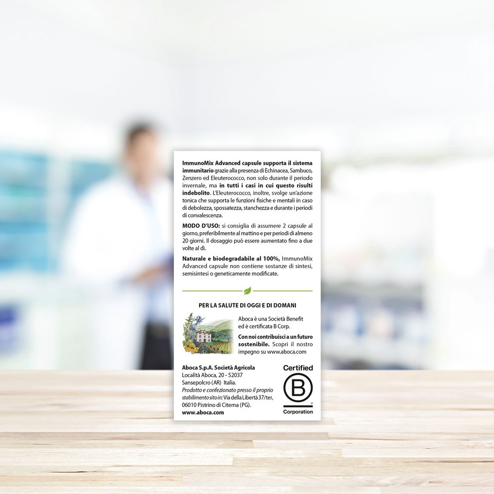 Retro della confezione del prodotto. Contiene informazioni sull'uso e la certificazione. Testo: Immunomix Advanced, B Corp.