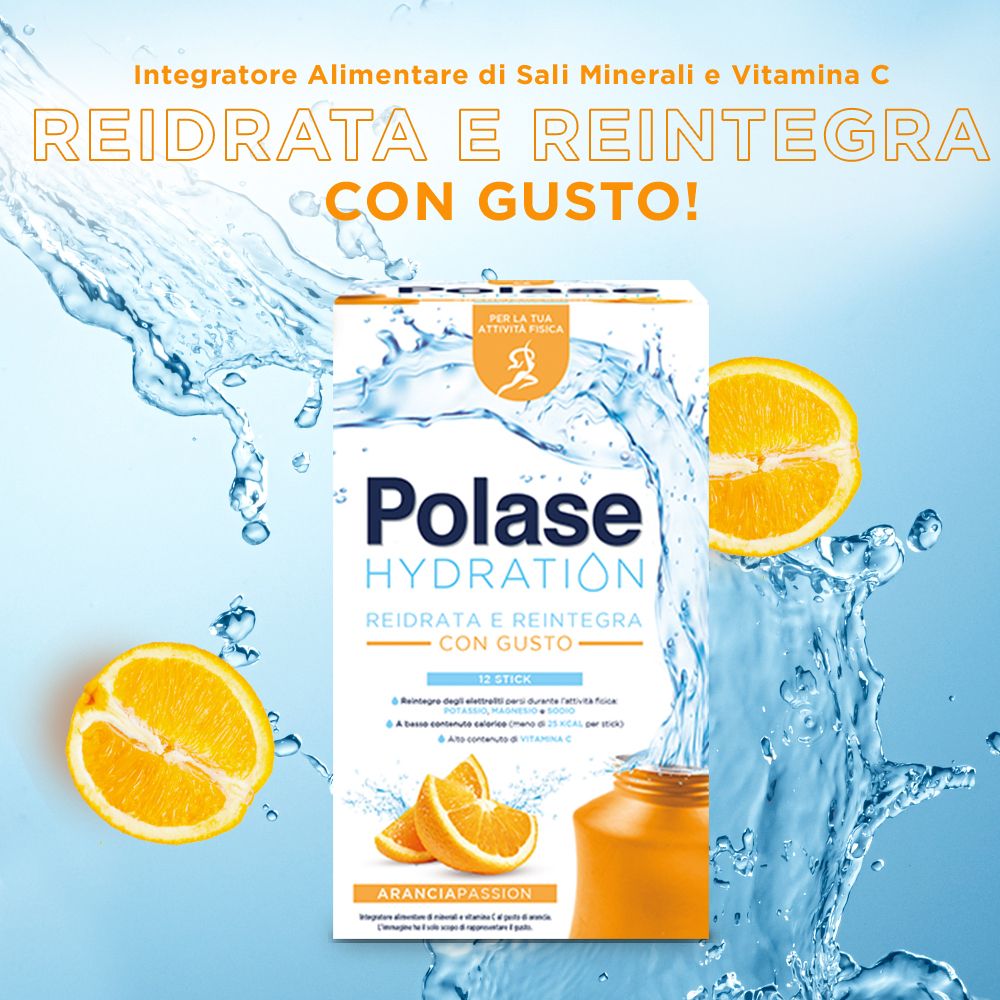 Confezione Polase Hydration con design acqua e arance. Contiene 12 stick. Con vitamina C. Per l'attività fisica.