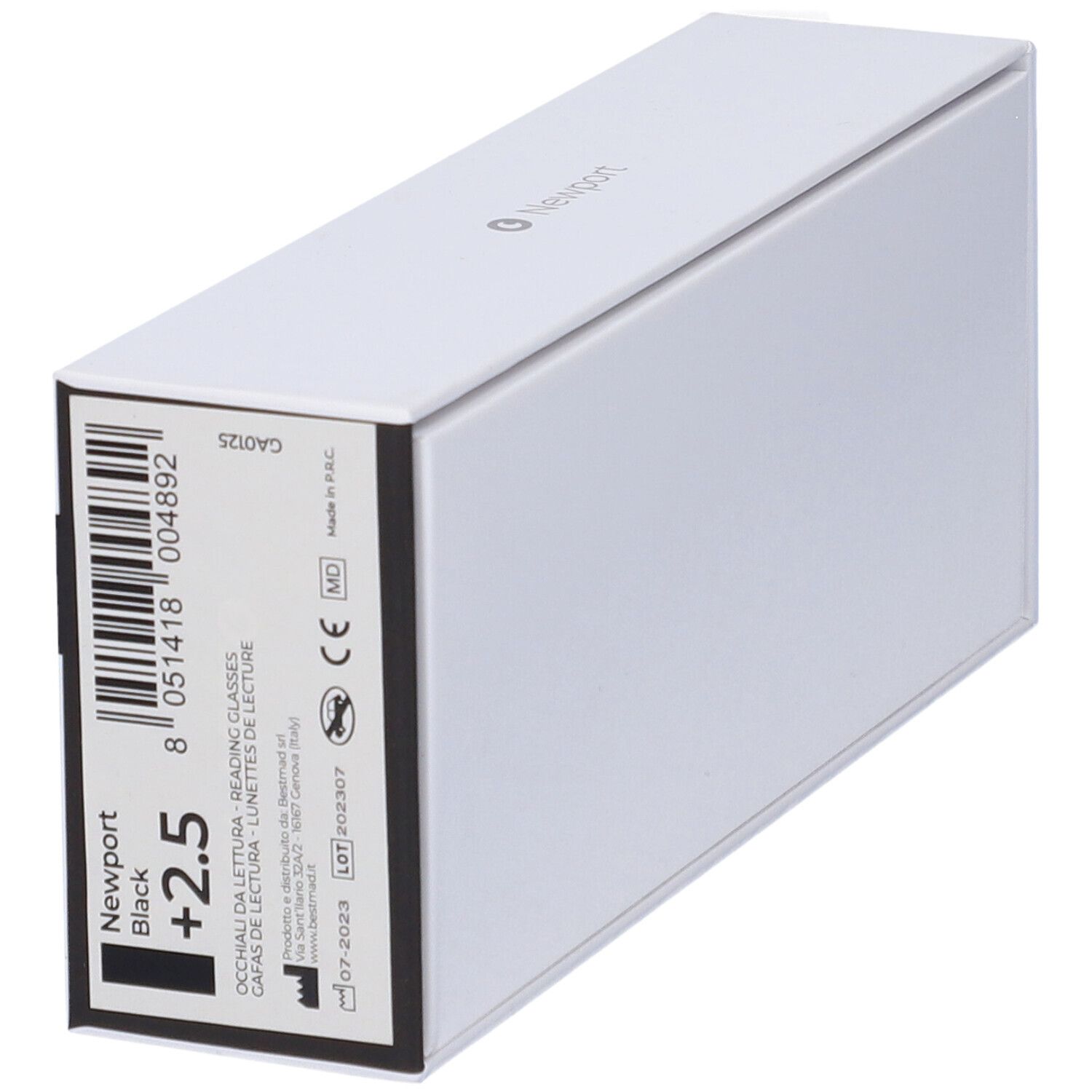 Confezione bianca con informazioni sul prodotto, codice a barre e marchio CE. Testo: Newport Black +2.5.