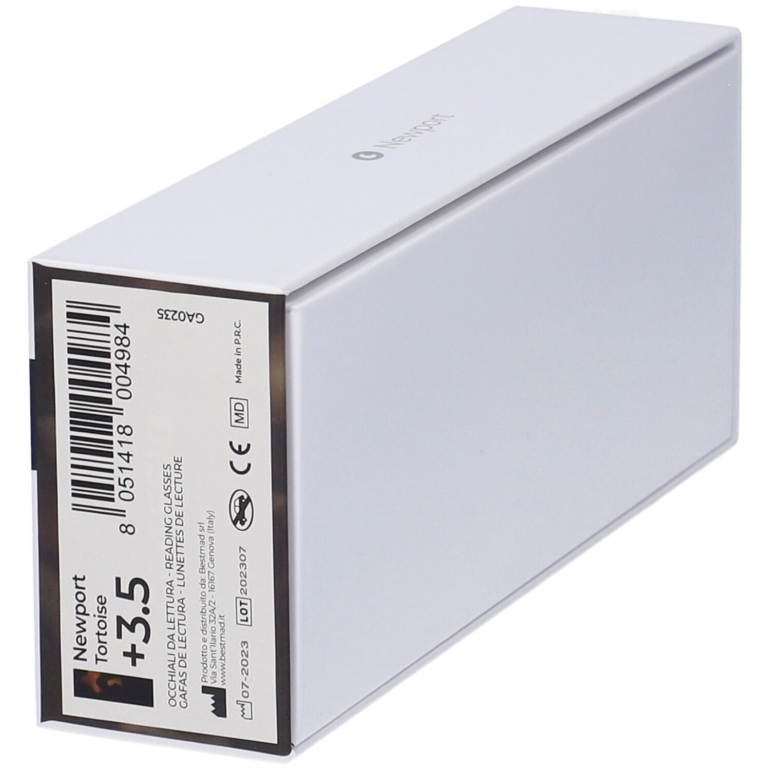 Scatola bianca. Scritta 'Newport +3.5'. Codice a barre, simbolo MD. Informazioni prodotto.