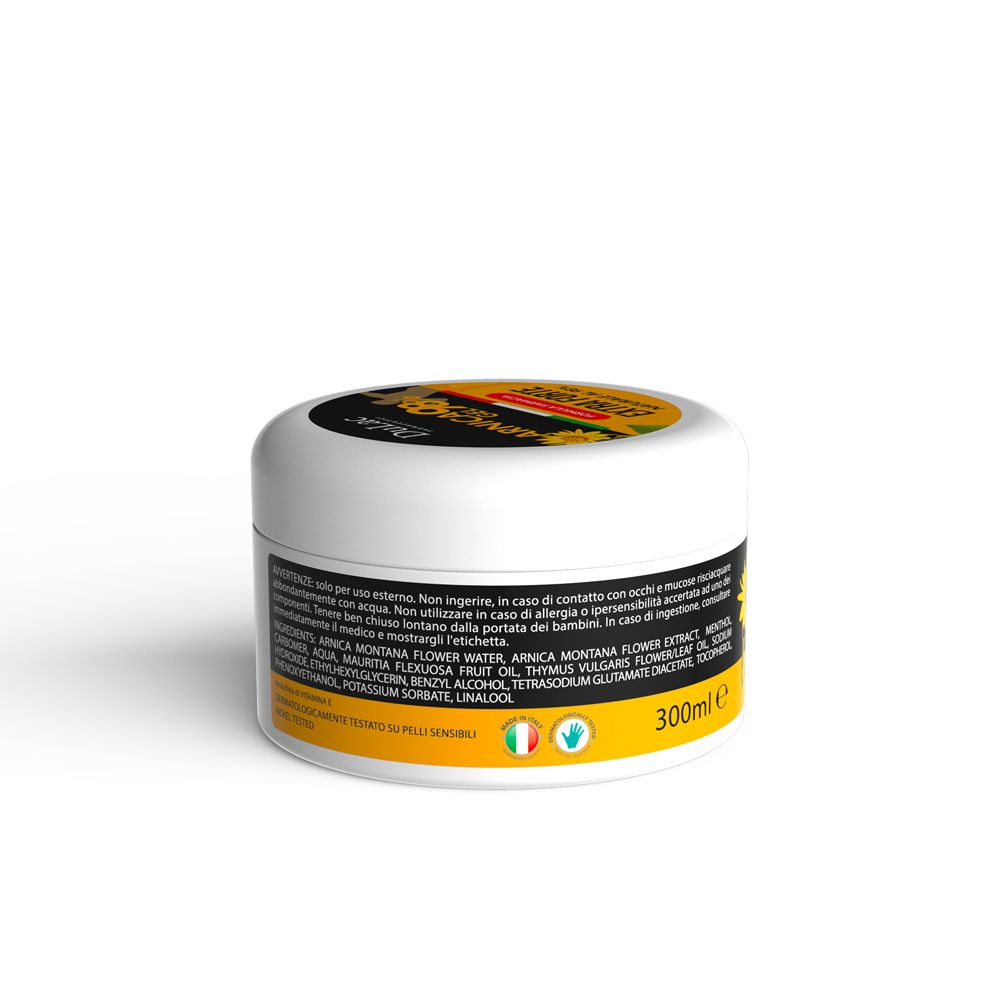 Barattolo di gel. Gel all'arnica al 98%. Barattolo con coperchio giallo e informazioni sul prodotto. Sfondo nero.