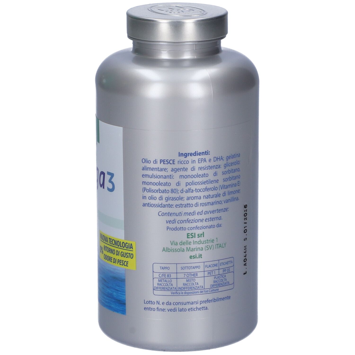 Primo piano del retro del flacone Omega 3. Mostra ingredienti e informazioni del produttore in italiano.