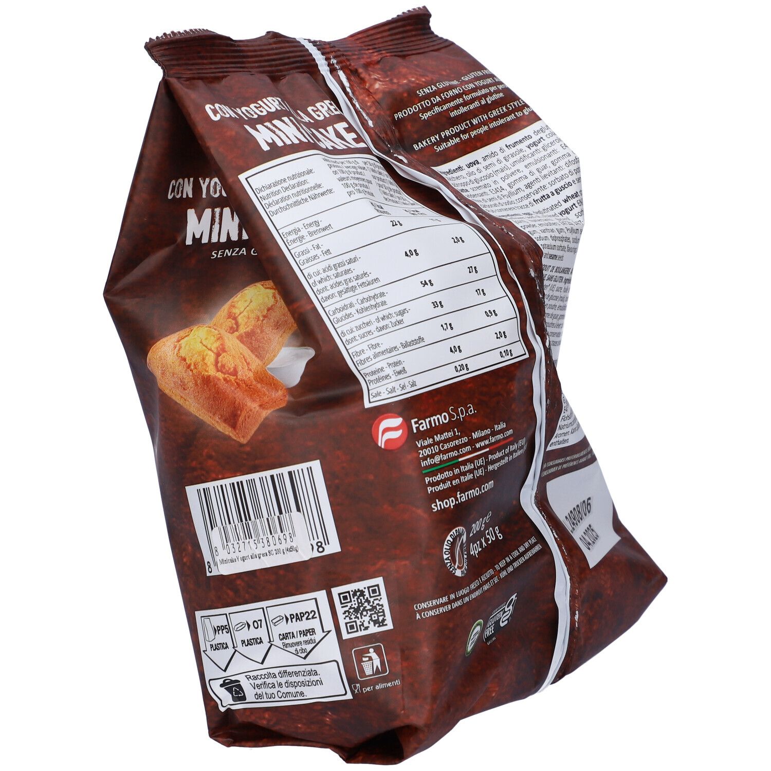 Retro della confezione di Farmo Mini Cake con Yogurt alla Greca Senza Glutine. Testo e informazioni nutrizionali su sfondo marrone.