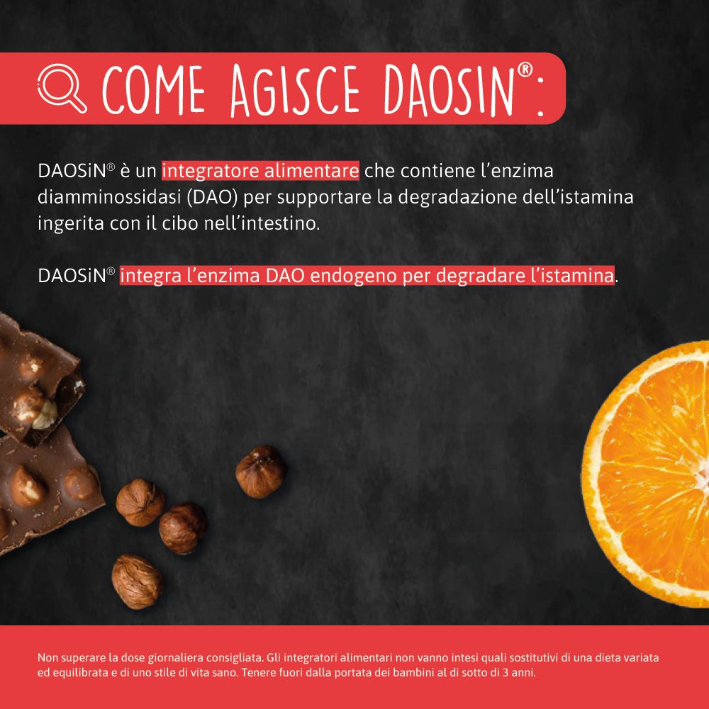 Testo su sfondo rosso. Testo: Come agisce Daosin? Contiene l'enzima DAO. Sullo sfondo: cioccolato, nocciole e arancia.