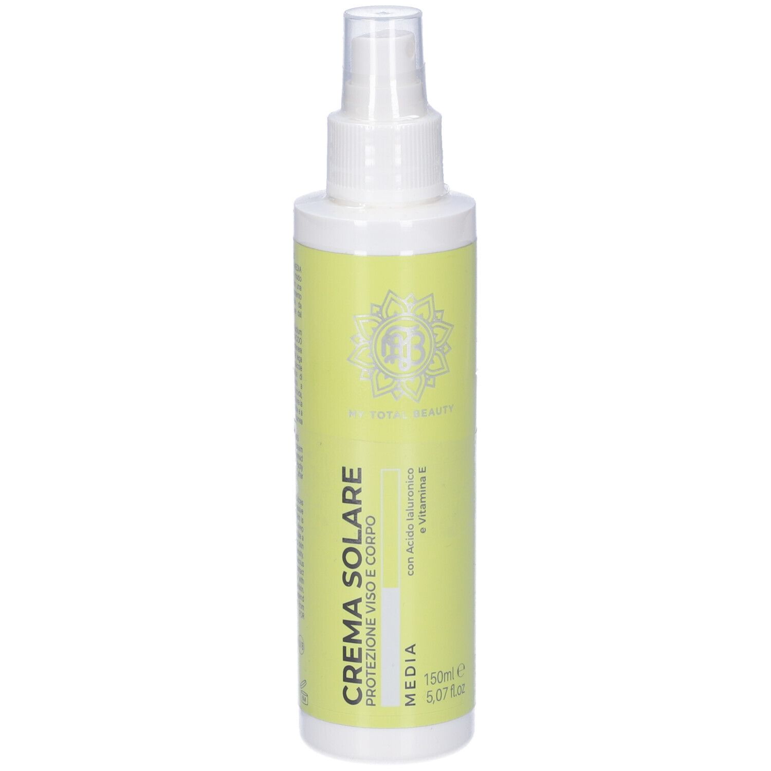 Flacone spray solare bianco e giallo. Scritta: CREMA SOLARE, MEDIA. Con acido ialuronico e vitamina E. 150ml.