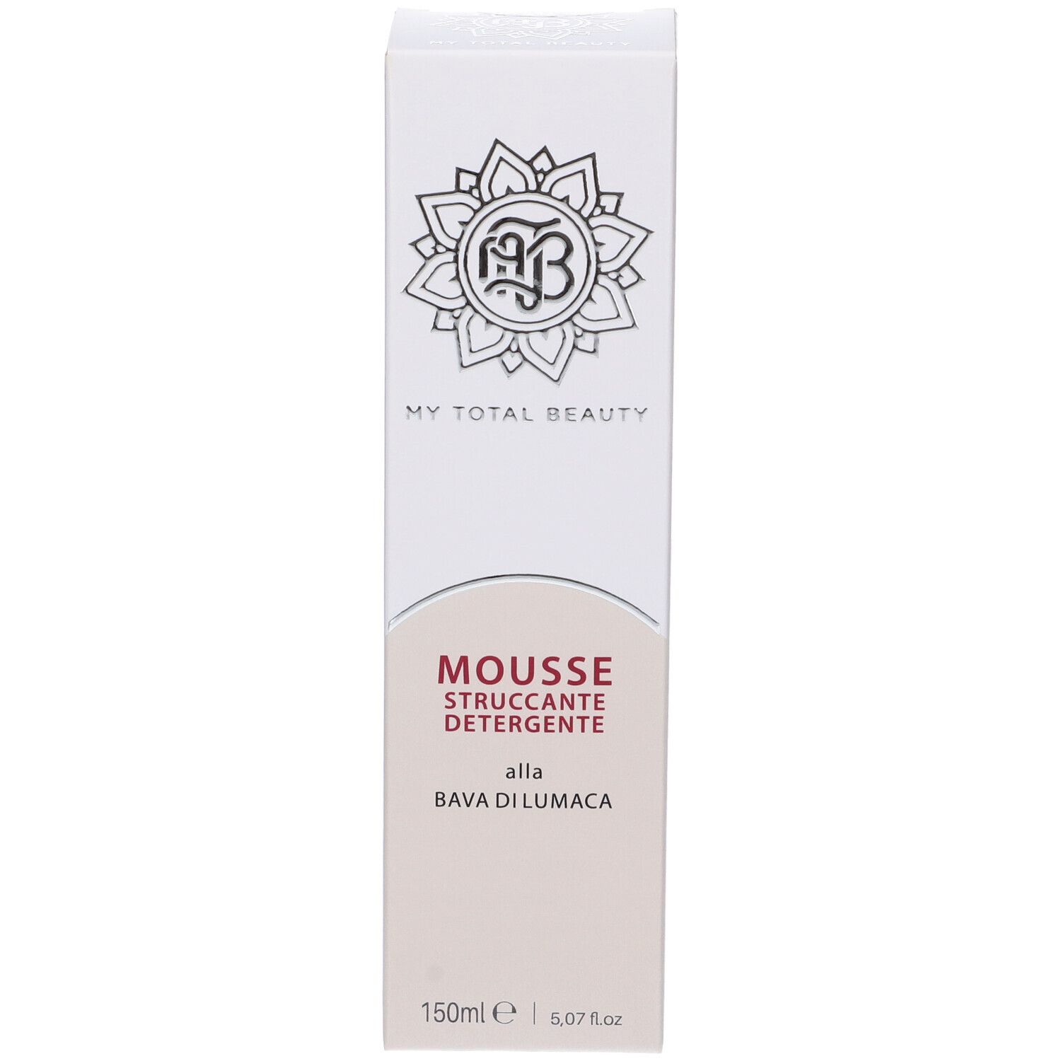 Confezione bianca. Scritta: MOUSSE STRUCCANTE DETERGENTE alla BAVA DI LUMACA. Logo. 150ml.