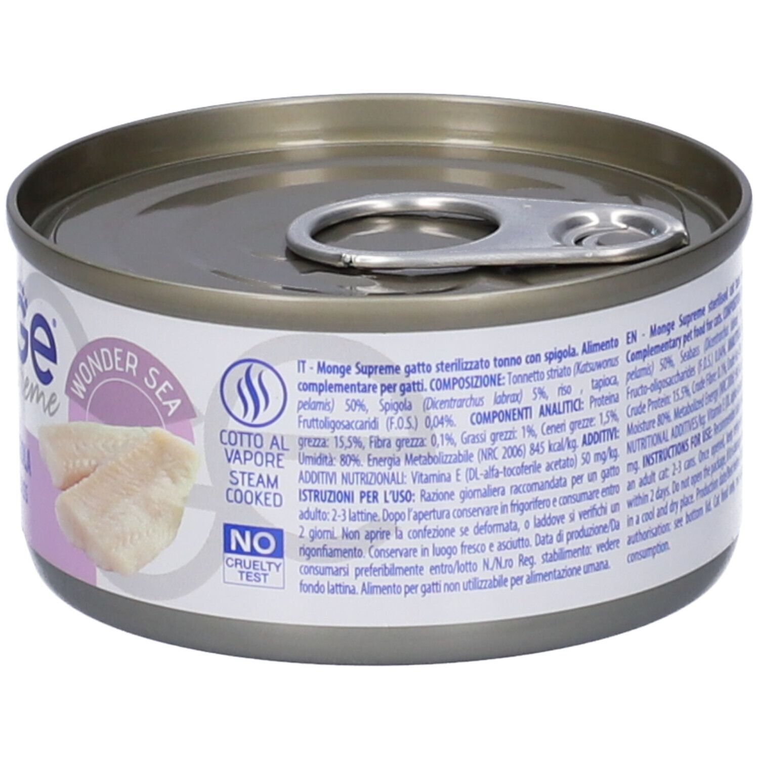 Lattina di cibo per gatti con testo. Contiene informazioni sugli ingredienti e raccomandazioni per l'alimentazione.