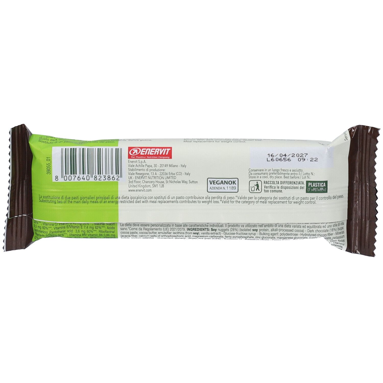 Retro di una barretta proteica ENERVIT EnerZona con informazioni nutrizionali e codice a barre.