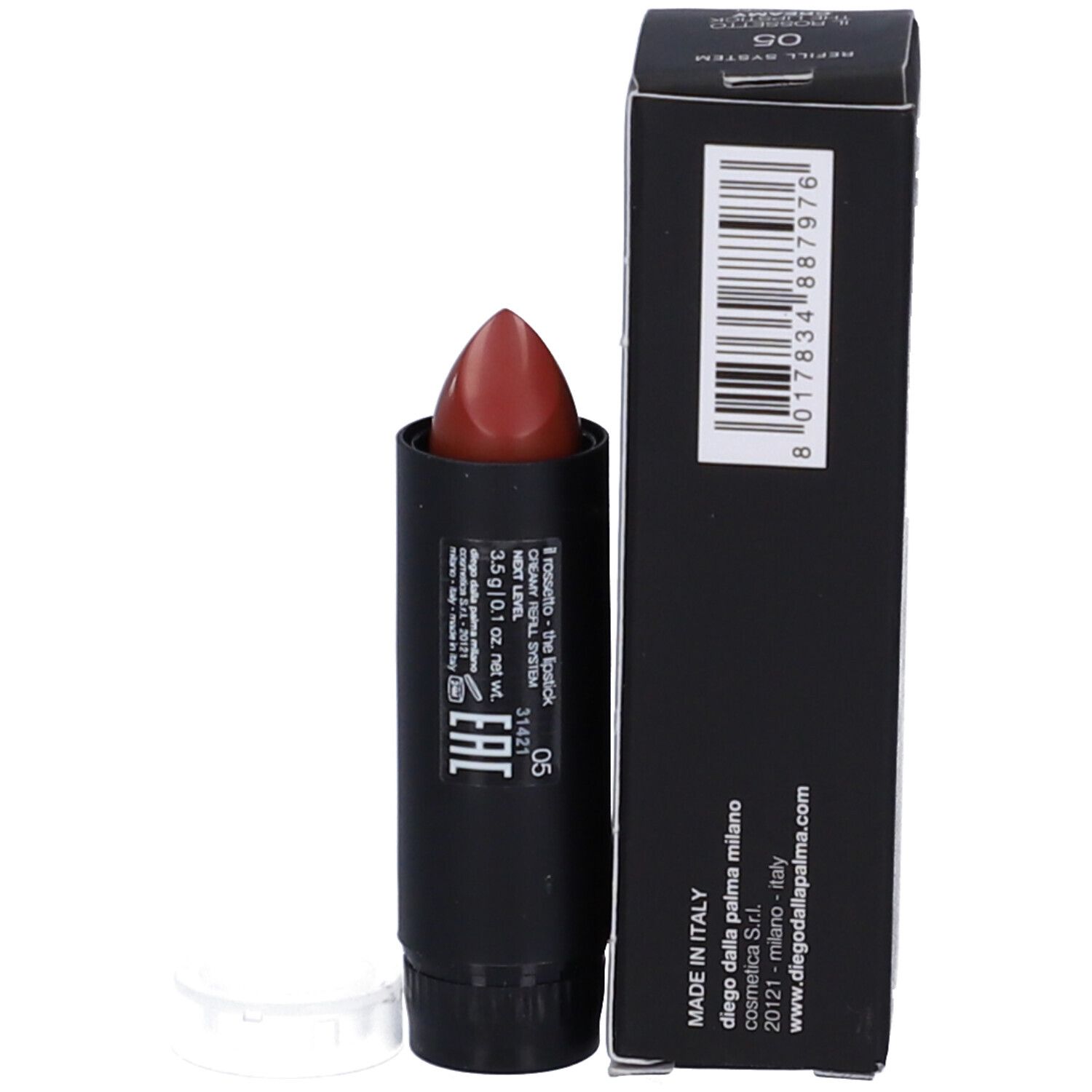 Rossetto rosso e confezione nera. Scritta: Diego dalla Palma, IL ROSSETTO, CREAMY, 05.