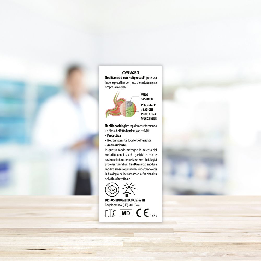 Retro della confezione del prodotto. Testo su come agisce, ingredienti e certificazioni. Dispositivo medico di classe III.