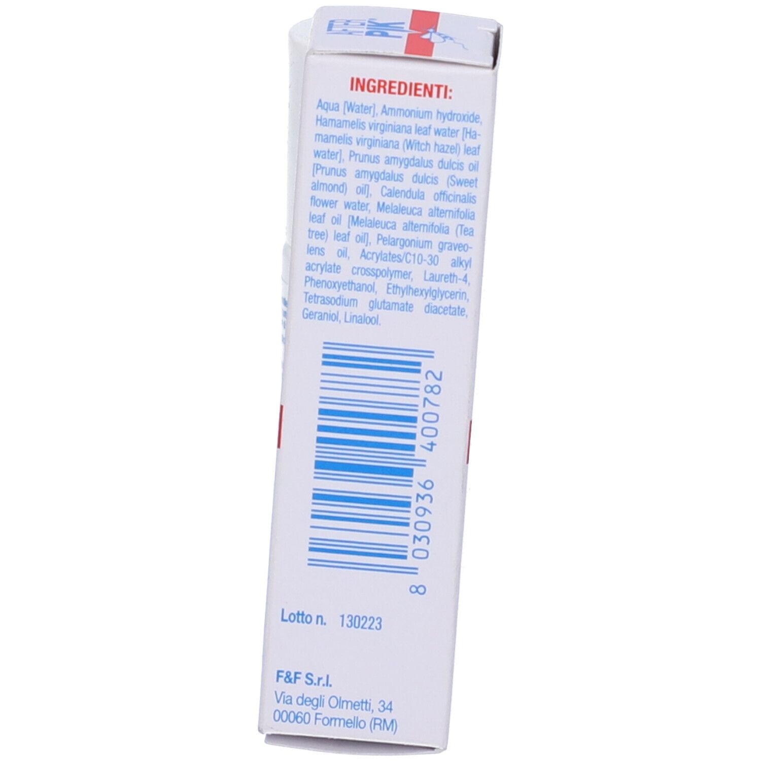 Scatola con ingredienti, codice a barre e indirizzo del produttore. Testo in italiano.