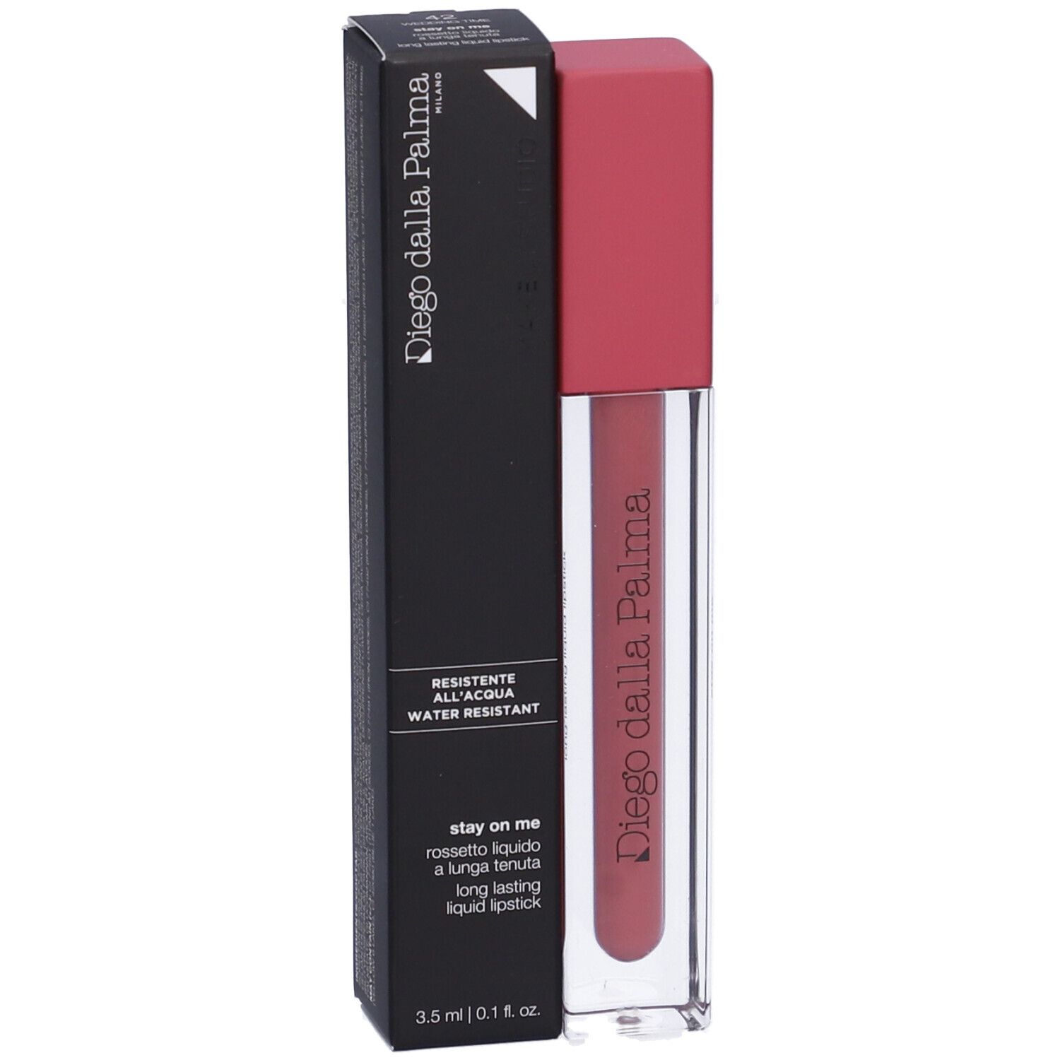 Rossetto liquido con confezione. Scatola nera con testo bianco. Marchio e nome del prodotto visibili.