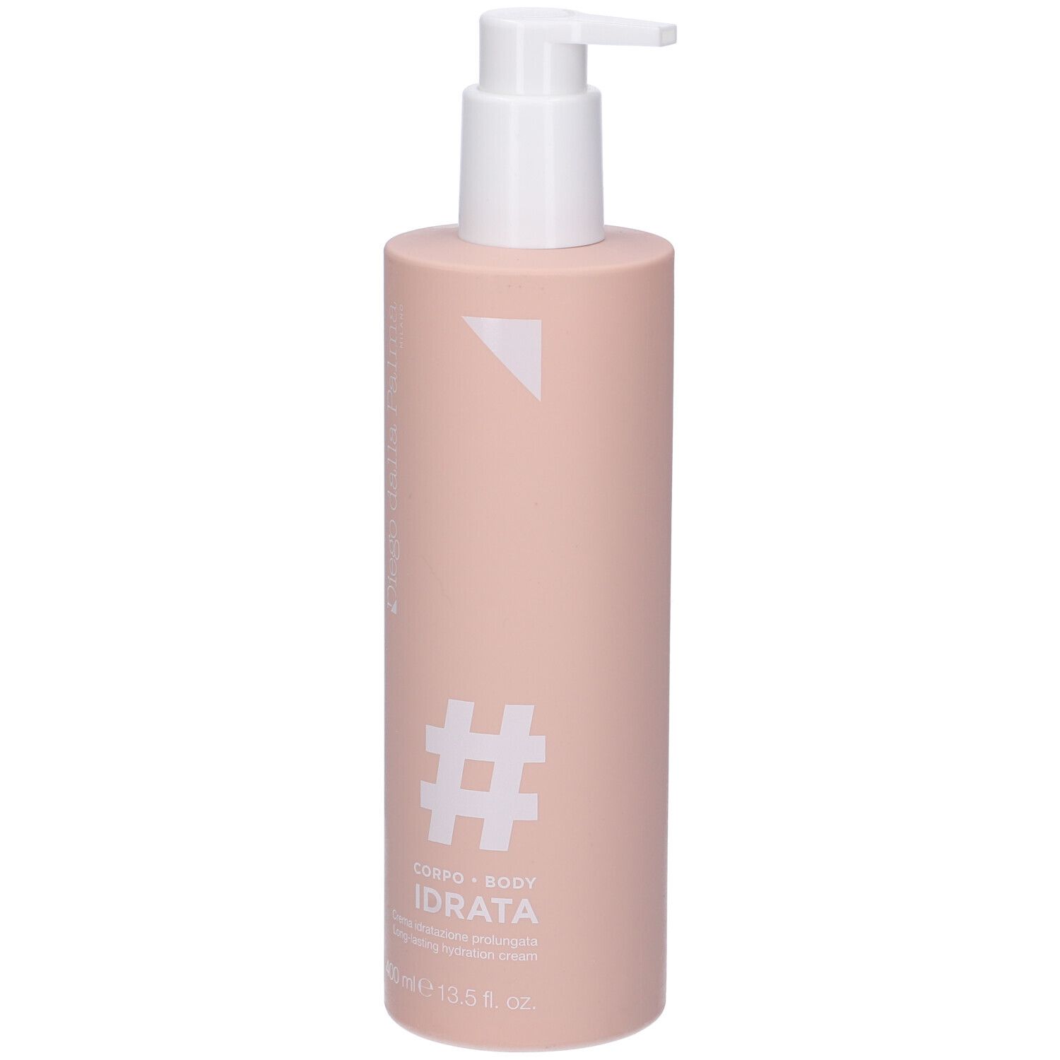 Flacone di lozione corpo rosa con erogatore bianco. Scritta: #IDRATA, Diego Dalla Palma. 400 ml.