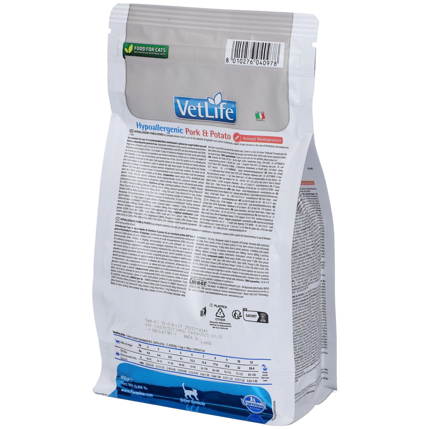 Retro di un sacchetto di cibo secco. Testo: VetLife Hypoallergenic Pork & Potato. Con informazioni e loghi.