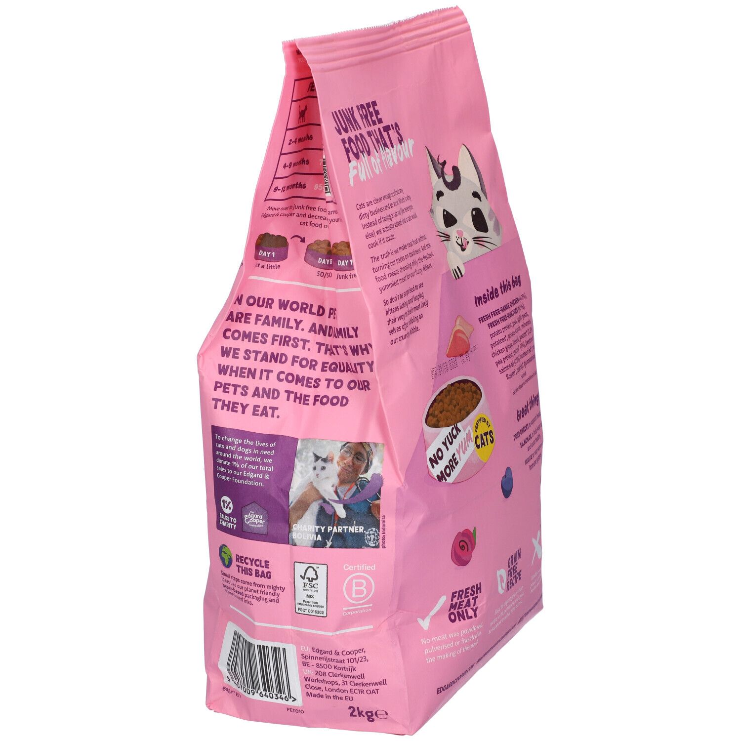 Retro della confezione rosa "Edgard & Cooper". "Feed Me Real Duck and Chicken" per gattini. Testo, illustrazioni e certificazioni.