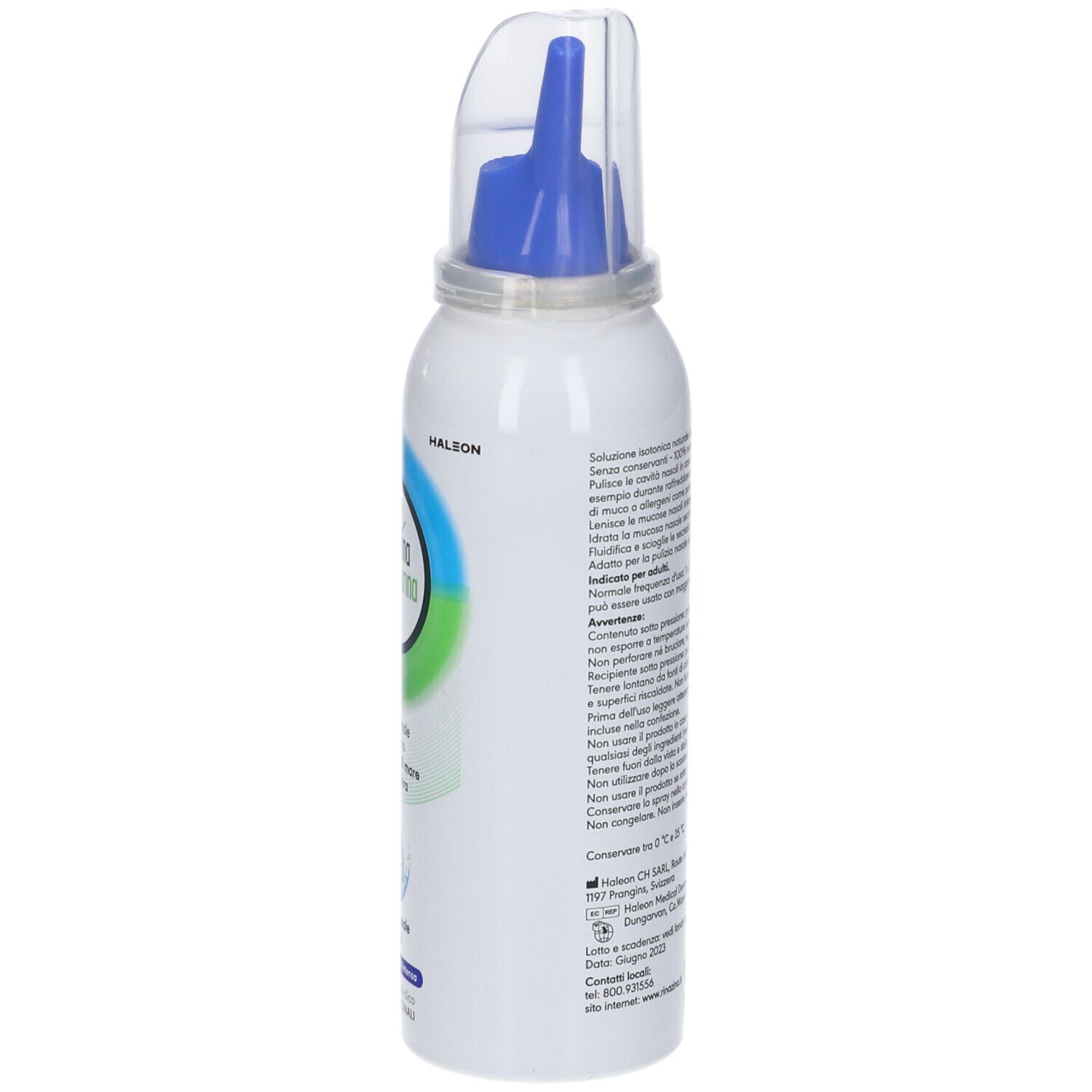 Flacone spray nasale bianco con erogatore blu. Testo e informazioni sul flacone. Marchio CE.