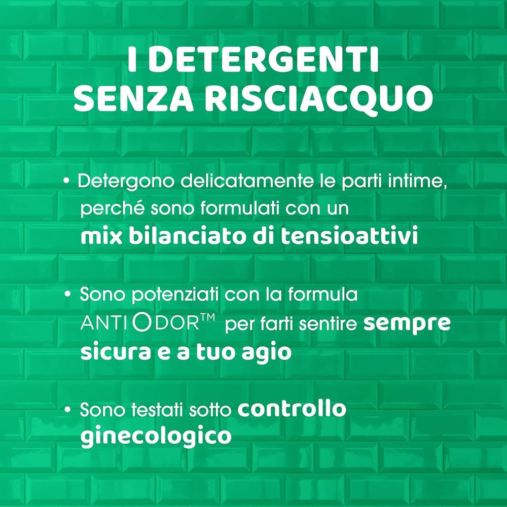 Testo su sfondo verde: Detergenti senza risciacquo. Formulato con tensioattivi. Con formula Anti-Odor.