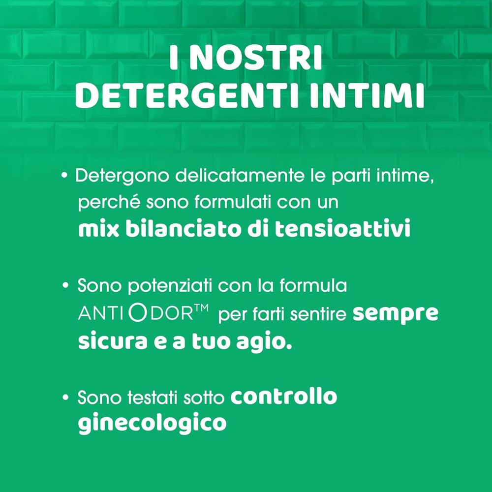 Testo su sfondo verde. 'I NOSTRI DETERGENTI INTIMI'. Descrive la pulizia delicata e il pH.