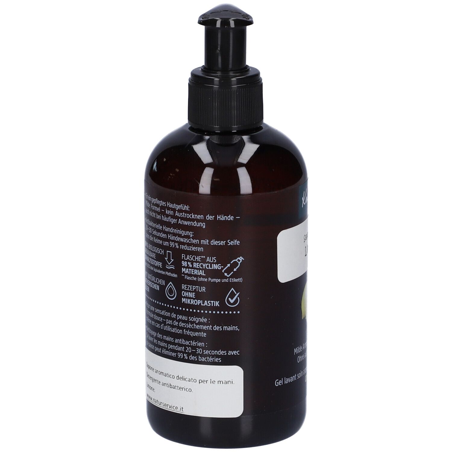 Retro del flacone marrone con dosatore nero. Etichetta bianca con testo e loghi. Flacone in materiale riciclato. Testo: Sapone mani Limone.