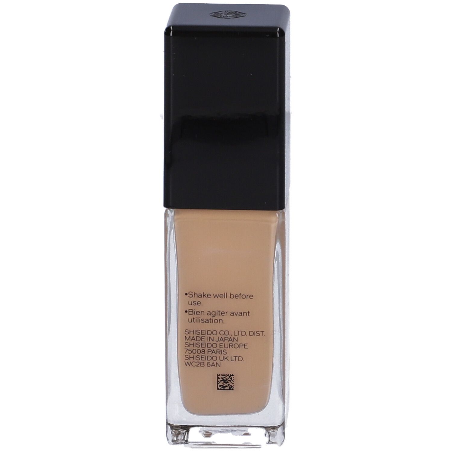 Retro del flacone SHISEIDO Synchro Skin Fond de Teint Lifting Radieux. Testo: 'Shake well before use'. Informazioni del produttore.