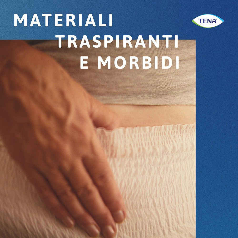 Primo piano TENA ProSkin Pants. Testo: Materiali traspiranti e morbidi. Mano tocca la mutandina.