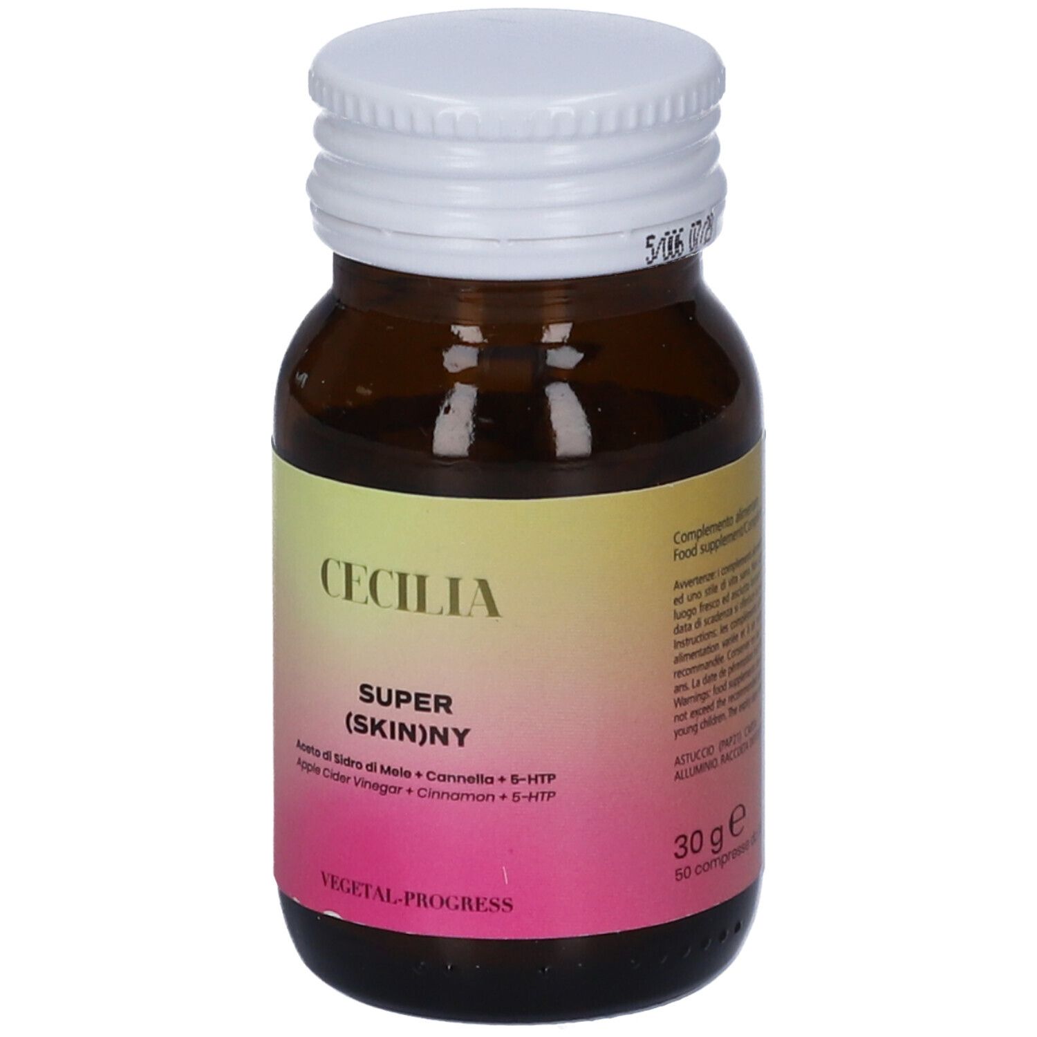 Flacone di vetro marrone con tappo bianco. Etichetta con nome CECILIA SUPER (SKIN)NY e ingredienti. Sfondo rosa-giallo.