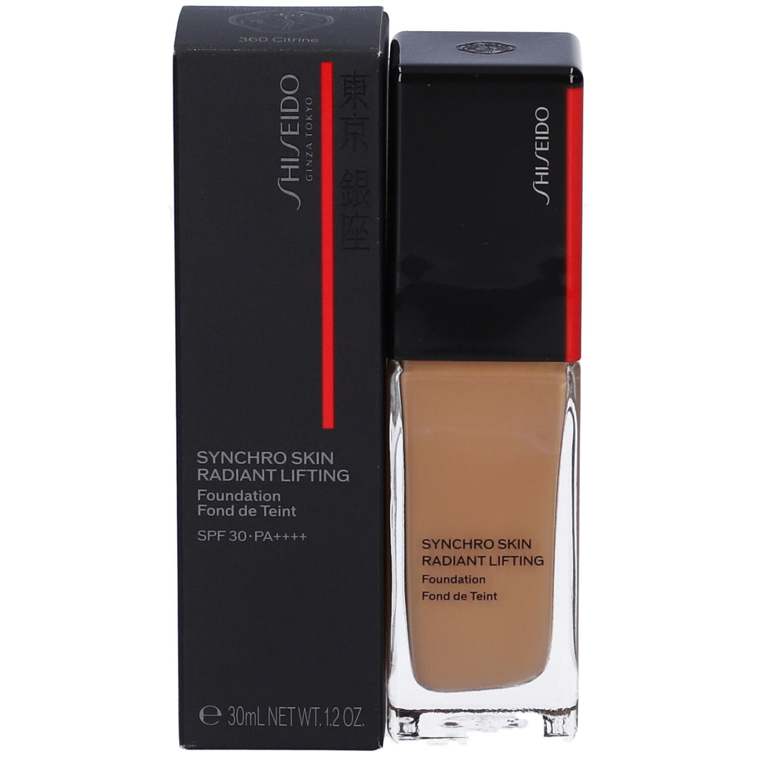 Fondotinta con confezione. Scatola nera con nome del prodotto e SPF 30-PA++++. Scritta: SHISEIDO, Synchro Skin Radiant Lifting.