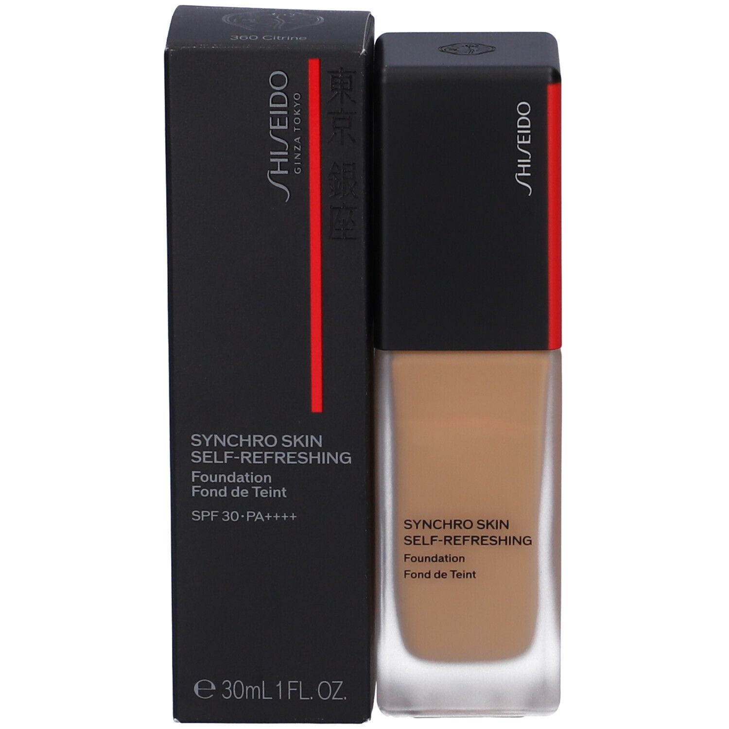 Shiseido Synchro Skin Foundation e confezione. Scatola nera con nome del prodotto e SPF 30. Flacone accanto.
