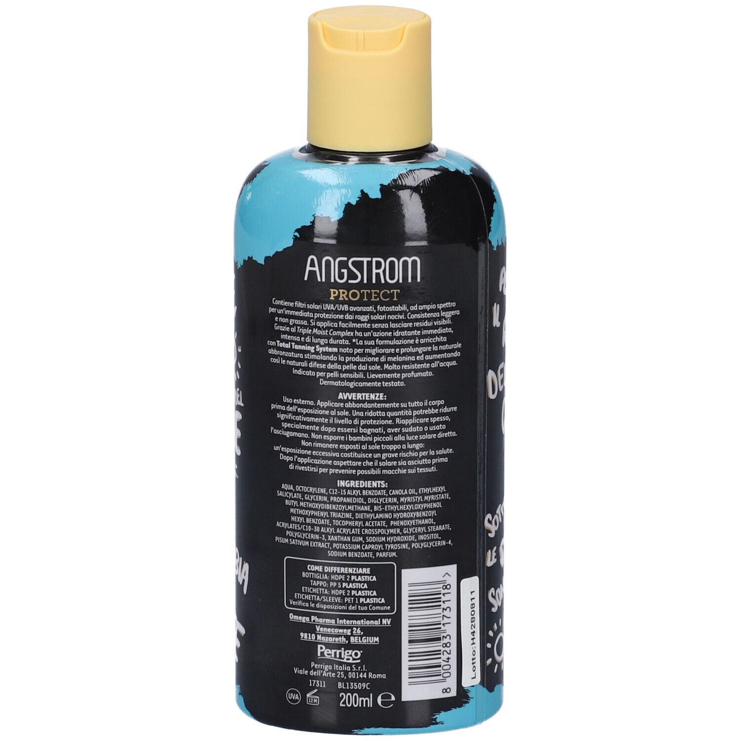 Retro del flacone di latte solare Angstrom Protect. Flacone blu e nero, tappo giallo. Testo e lista ingredienti.