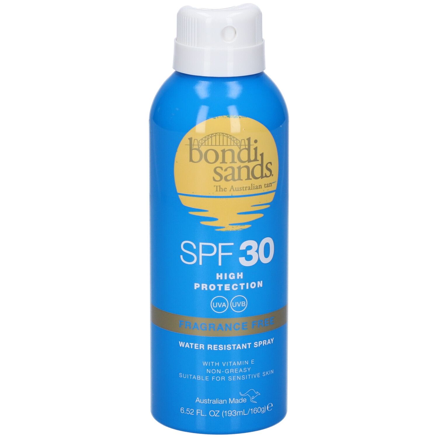 Flacone spray blu con tappo bianco. Scritta: SPF 30, Alta protezione, Senza profumo. Contiene vitamina E. Adatto a pelli sensibili.